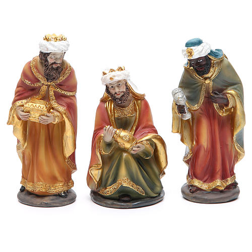 Resin nativity set measuring 15cm, 11 figurines 4