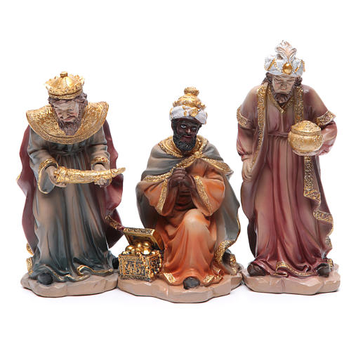 Resin nativity set measuring 21.5cm, 10 figurines 4