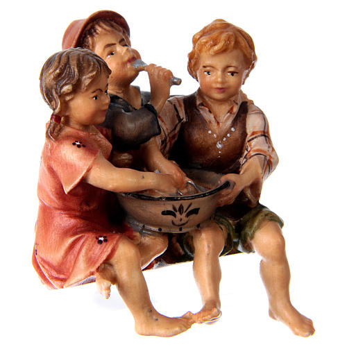 Estatua grupo niños sentados belén Original madera pintada Val Gardena 12 cm de altura media 4