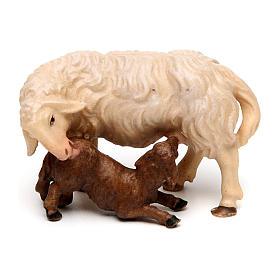 Mouton allaitant son agneau pour crèche Original bois peint Val Gardena 12 cm