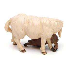 Mouton allaitant son agneau pour crèche Original bois peint Val Gardena 12 cm