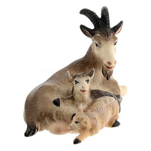 Chèvre allongée avec deux chevreaux crèche Original bois peint Val Gardena 10 cm 2