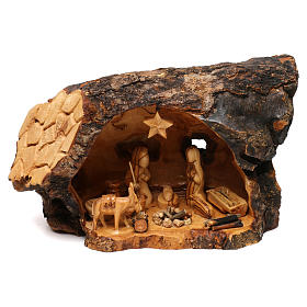Nativity Family Scene in Olive wood in slanted stable 20x30x20 cm