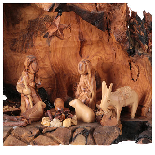 Nativity Family Scene in Olive wood in slanted stable 20x30x20 cm 2
