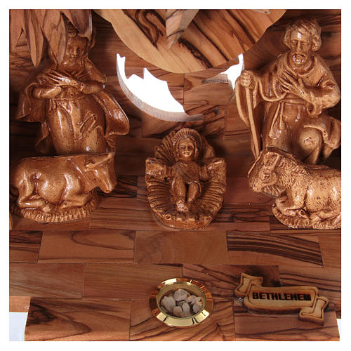 Heilige Familie, mit Spieluhr, aus Olivenholz in Bethlehem gefertigt 15x20x10 cm 2