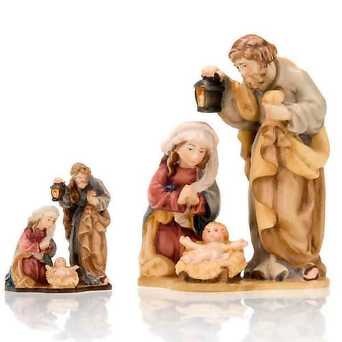 Święta Rodzina z drewna na podstawie ręcznie malowana 1