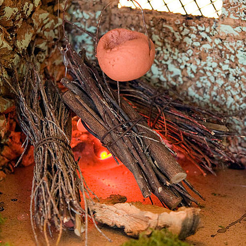 Fuego para belén con techo y olla de terracota 20x17x24 2