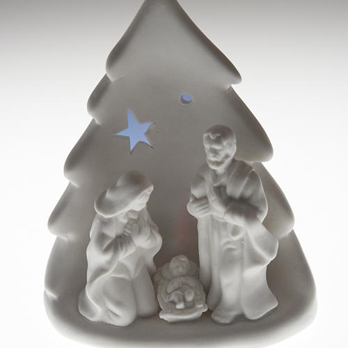 Natividade iluminada com árvore de Natal 2