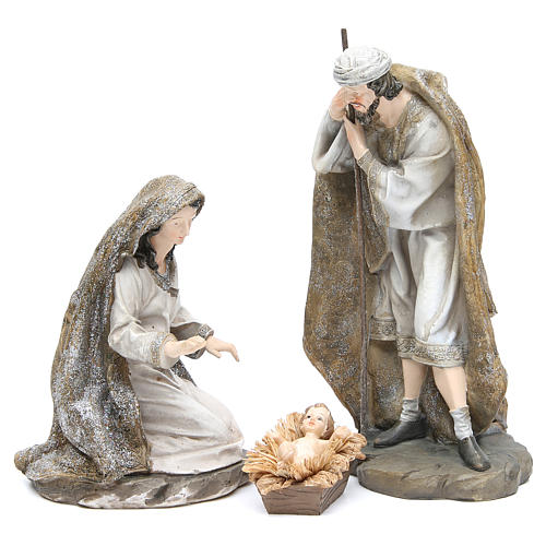 Nativity measuring 31.5cm, 3 figurines in resin with Cream Gold finish 1