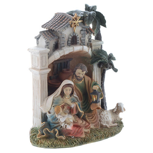 Nativity scene in resin measuring 16.5cm 3