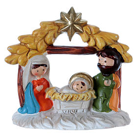 Nativité en résine peinte avec cabane 6,5 cm