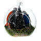 Boule de Noël en verre 8 cm Nativité avec sapins enneigés s3