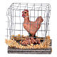 Miniature poulet marron en cage pour crèche de 10 cm s1