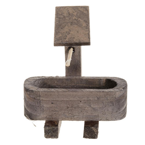 Mini-fontaine en bois crèche 1