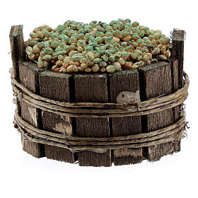 Neapolitan Nativity Scene: oval basket with white grapes