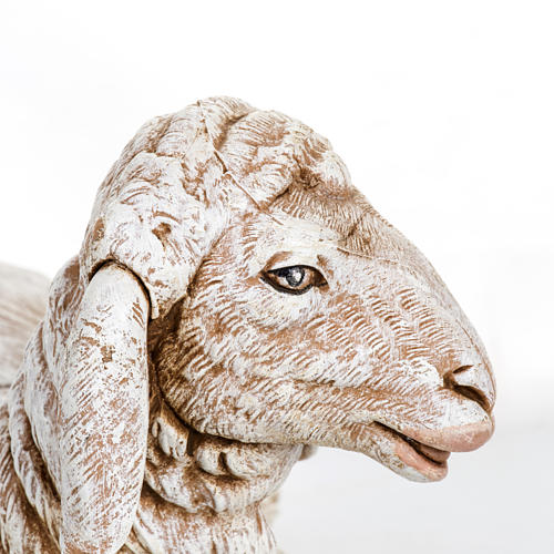 Ovelha deitada 27x13x17 cm resina para Presépio Fontanini com figuras de altura média 65 cm 3