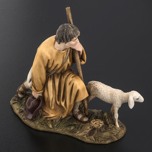 Pastorinho com cordeiro 18 cm presépio Landi 4
