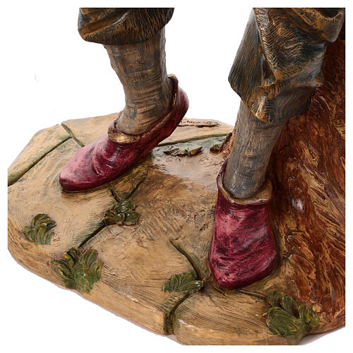 Pastor com ovelha 68x43x166 cm para presépio de altura média 180 cm resina Fontanini 12