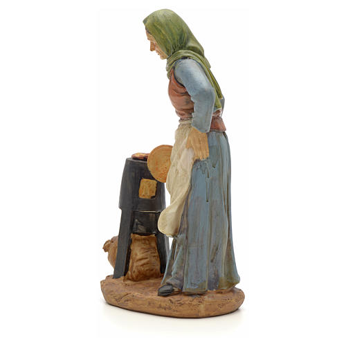 Farmer with chestnut pot figurine in resin for nativities of 20cm 2