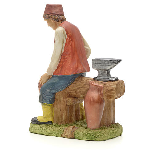 Man making pans figurine in resin for nativities of 20cm 2