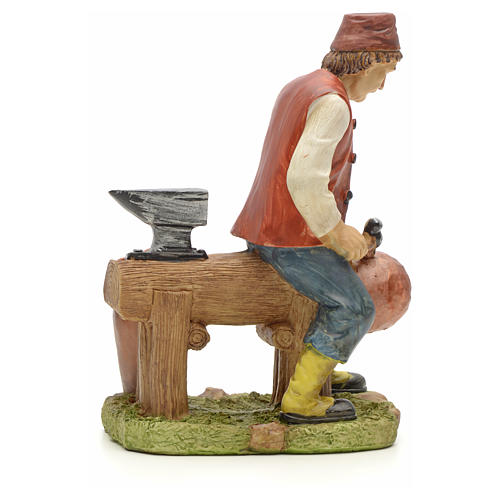Man making pans figurine in resin for nativities of 20cm 3