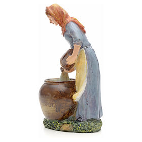 Woman pouring water figurine in resin for nativities of 21cm