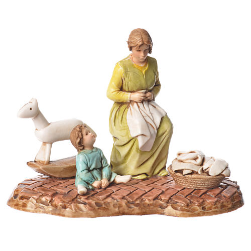 Scene with woman and child nativity figurines 10cm Moranduzzo 1