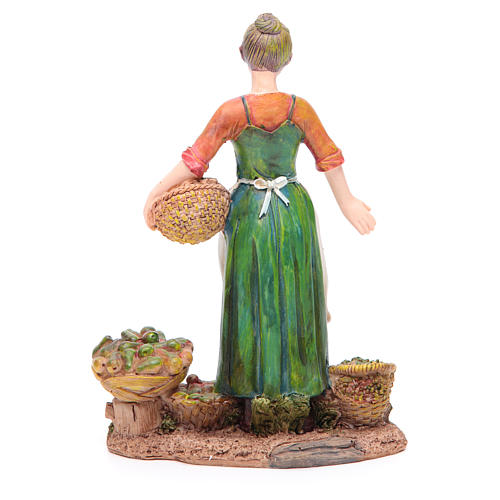 Mujer con fruta y verdura 21 cm belén resina 2