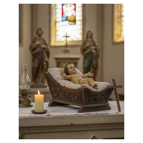 Baby Jesus made of Valgardena wood, antique gold finish 2