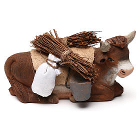 Boeuf couché harnaché crèche 10 cm