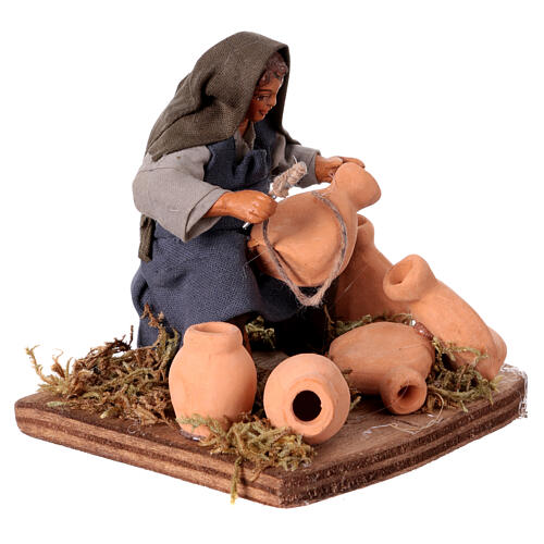 Neapolitan Nativity figurine, man repairing amphorae, 10 cm 3