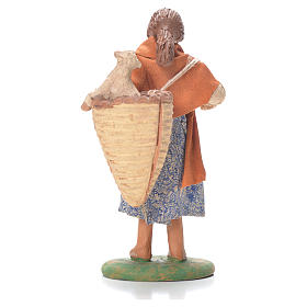 Frau mit Schaf im Korb 12cm neapolitanische Krippe