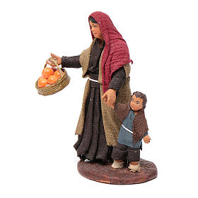 Frau mit Kind im Hand 10cm neapolitanische Krippe