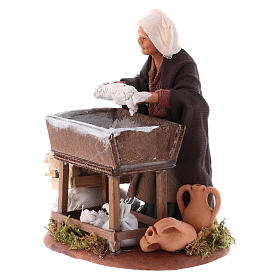 Femme qui pétrit banc bois 12 cm crèche Naples