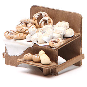 Belén napolitano: Banco con pan y quesos 7x9x8 cm belén napolitano Belén napolitano: Banco con pan y quesos 7x9x8 cm belén napolitano