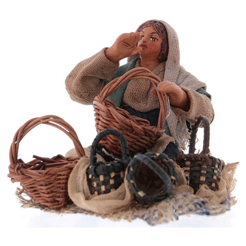Árabe sentada no chão com cestas de palha para presépio napolitano com figuras 10 cm altura média 1