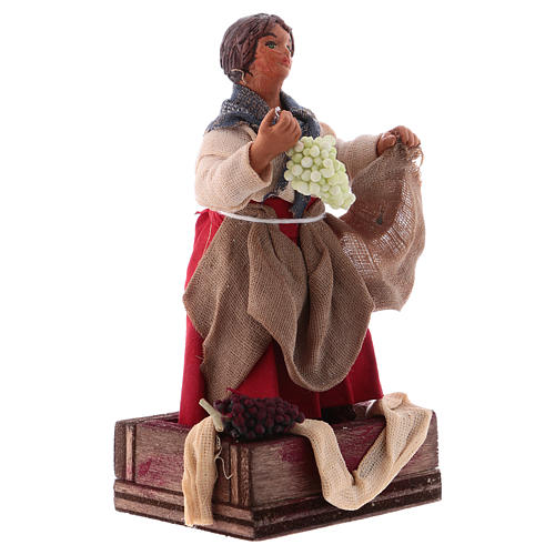 Woman crushing grapes 12 cm for Neapolitan nativity scene. 3