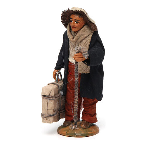 Homem com mala para presépio napolitano com peças de 10 cm de altura média 2
