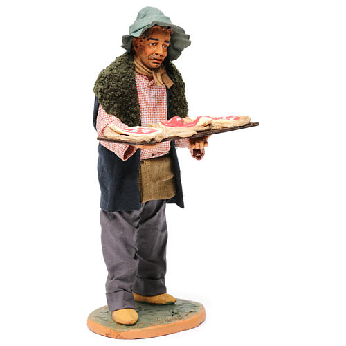 Mężczyzna z pizzami, szopka z Neapolu 30 cm 3