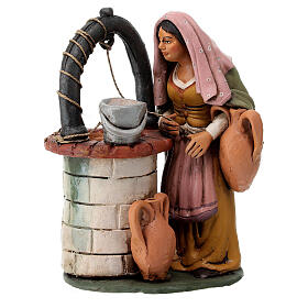 Kobieta przy studni terakota szopka 18 cm
