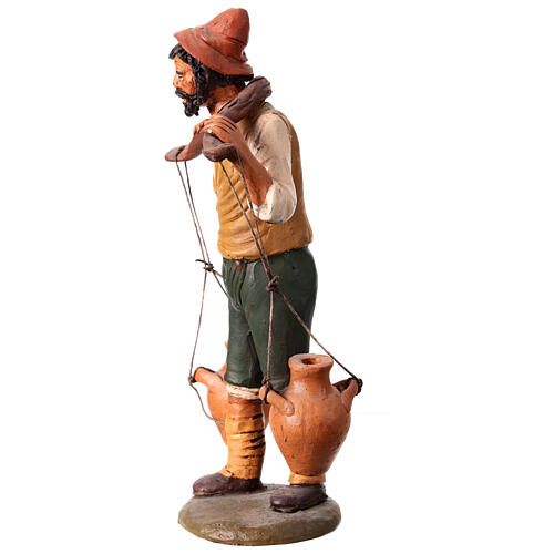 Hombre lleva agua belén Deruta 30 cm de terracota 4