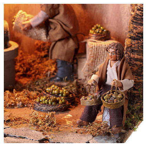 Santons animés scène moulin à huile 12 cm 4