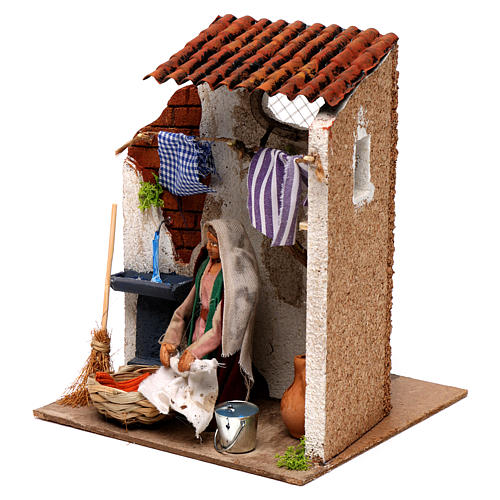 Animated woman hanging clothes 10cm Neapolitan Nativity 2