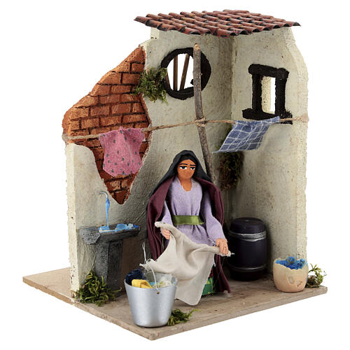 Animated woman hanging clothes 10cm Neapolitan Nativity 3
