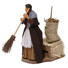 Woman sweeping, animated Neapolitan Nativity figurine 14cm
