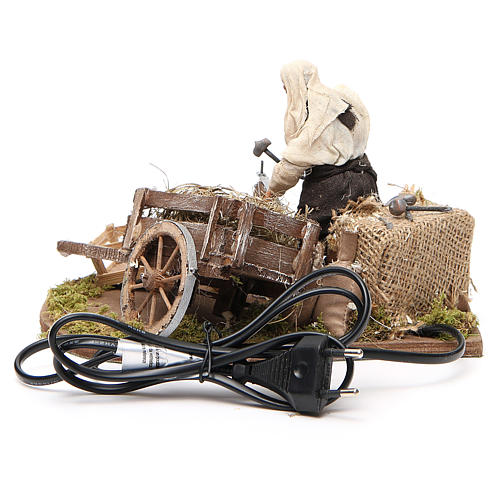 Man fixing wheel with cart, animated Neapolitan Nativity figurine 12cm 4