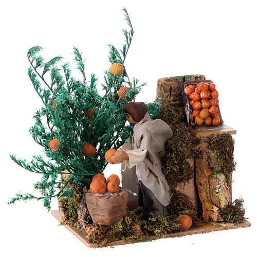 Man picking oranges measuring 10cm, animated nativity figurine 3