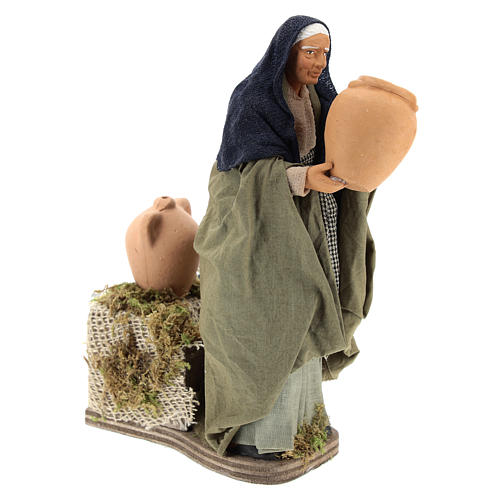 Moving woman with amphora for Neapolitan nativity scene 4