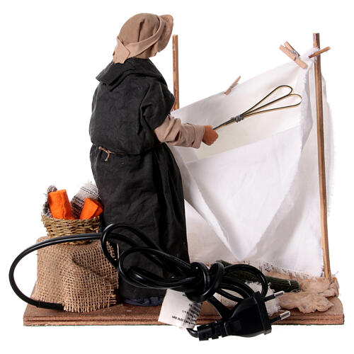 Bewegliche Krippenfigur Frau die Wäsche schlägt für neapolitanische Krippe 24 cm 6