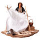 Moving woman beating the laundry for Neapolitan Nativity Scene 24 cm s3